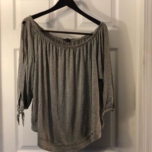 18/20 Cold shoulder 3/4 sleeve Lane Bryant tee